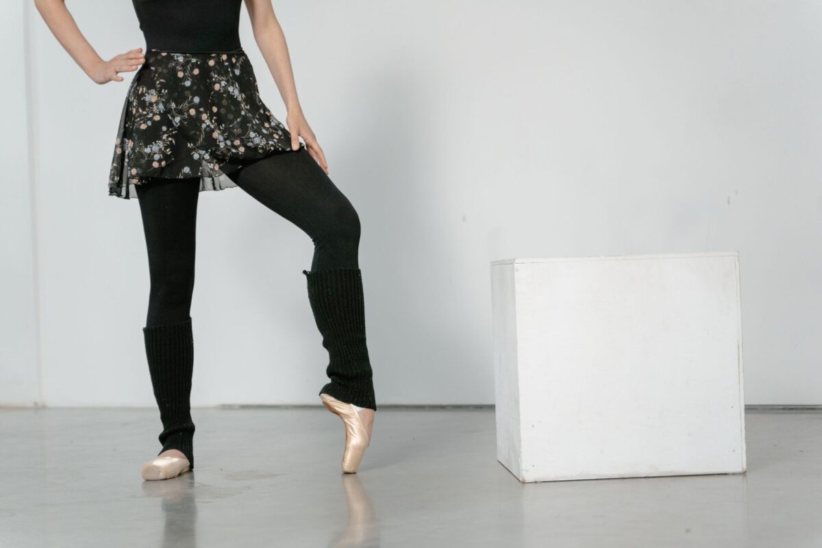Ganni x Lululemon : une capsule de danse rétro qui sort la tenue de sport du studio